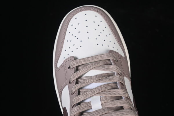 Nike Dunk Low ‘Diffused Taupe’ DD1503-125