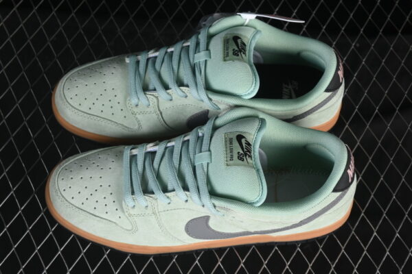 Nike SB Dunk Low ‘Verdugo Mountain’ HQ1626-300