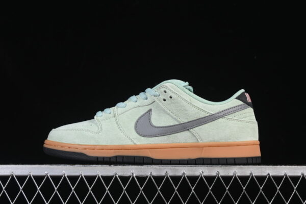 Nike SB Dunk Low ‘Verdugo Mountain’ HQ1626-300