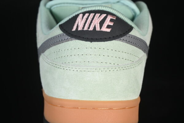 Nike SB Dunk Low ‘Verdugo Mountain’ HQ1626-300