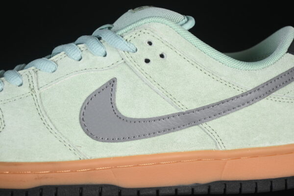 Nike SB Dunk Low ‘Verdugo Mountain’ HQ1626-300