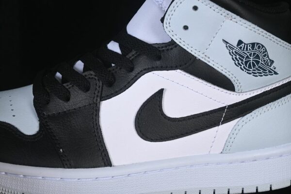 AJ 1 Mid ‘Squadron Blue’ DQ8426-002 AJ 1 Mid ‘Squadron Blue’ DQ8426-002