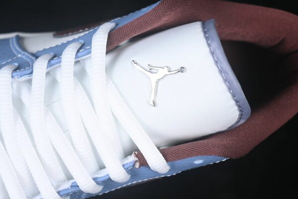 AJ 1 Low ‘Boucle’ IZ6154-121