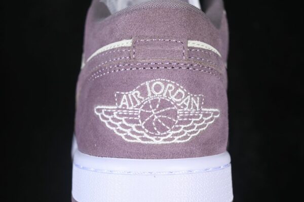 AJ 1 Low ‘Swan Purple Smoke’ DC0774-117