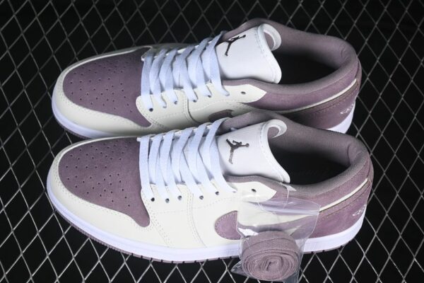 AJ 1 Low ‘Swan Purple Smoke’ DC0774-117