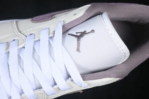 AJ 1 Low ‘Swan Purple Smoke’ DC0774-117