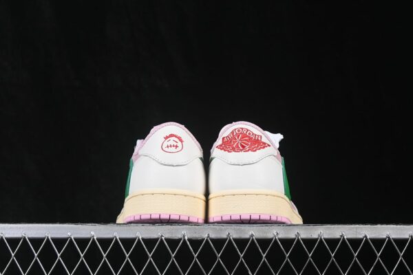 AJ 1 Low Travis Scott ‘Strawberry Matcha’ IQ7605-065