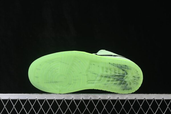 AJ 1 Low SE ‘Lime Blast’ IV6501-337 AJ 1 Low SE ‘Lime Blast’ IV6501-337