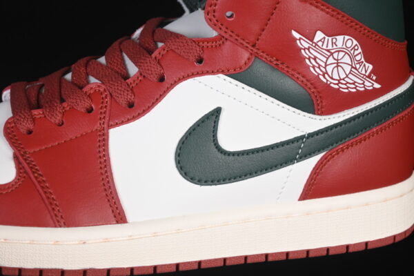 AJ 1 Mid ‘Redstone Midnight Green’ DQ8426-105 AJ 1 Mid ‘Redstone Midnight Green’ DQ8426-105
