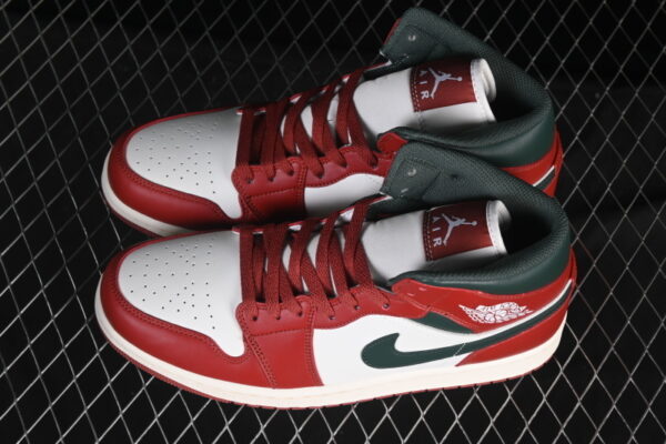 AJ 1 Mid ‘Redstone Midnight Green’ DQ8426-105 AJ 1 Mid ‘Redstone Midnight Green’ DQ8426-105