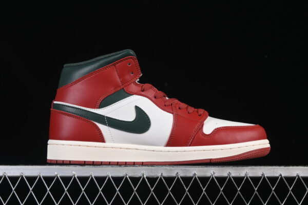 AJ 1 Mid ‘Redstone Midnight Green’ DQ8426-105 AJ 1 Mid ‘Redstone Midnight Green’ DQ8426-105