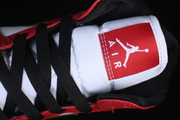 AJ 1 Mid ‘Chicago’ 554725-173