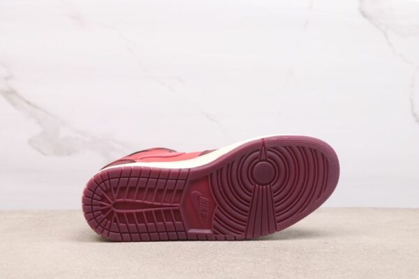 AJ 1 Mid ‘Valentines Day’ IB7018-600 AJ 1 Mid ‘Valentines Day’ IB7018-600