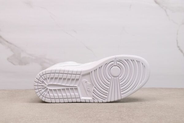 AJ 1 Mid ‘Triple White Patent’ BQ6472-100 AJ 1 Mid ‘Triple White Patent’ BQ6472-100