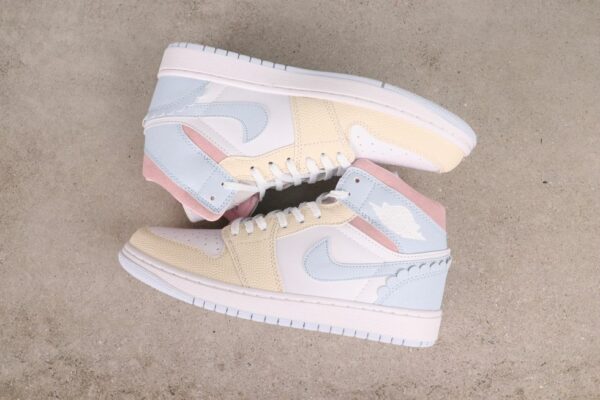 AJ 1 Mid SE ‘Valentines Day’ IB7057-403 AJ 1 Mid SE ‘Valentines Day’ IB7057-403