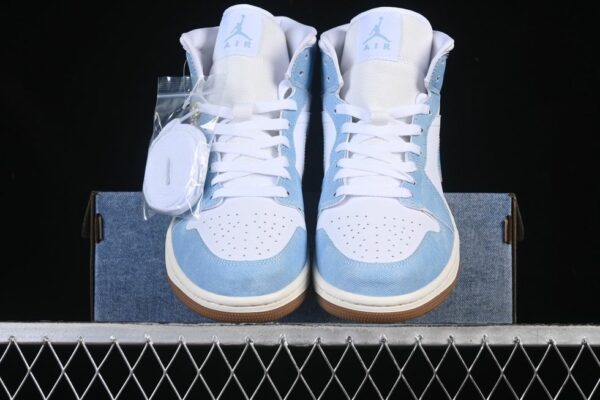 AJ 1 Mid SE ‘Denim’ HQ2005-100 AJ 1 Mid SE ‘Denim’ HQ2005-100