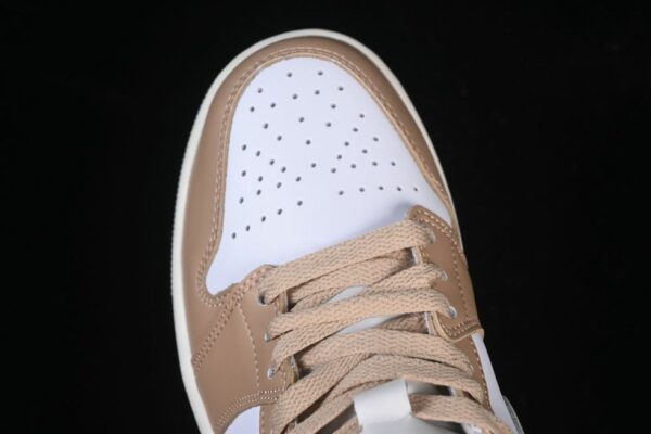AJ 1 Mid ‘Rattan White College Grey’ DQ8426-200 AJ 1 Mid ‘Rattan White College Grey’ DQ8426-200