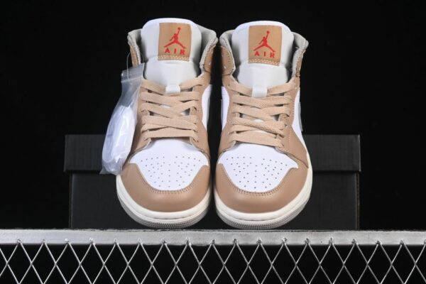 AJ 1 Mid ‘Rattan White College Grey’ DQ8426-200 AJ 1 Mid ‘Rattan White College Grey’ DQ8426-200