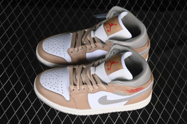 AJ 1 Mid ‘Rattan White College Grey’ DQ8426-200 AJ 1 Mid ‘Rattan White College Grey’ DQ8426-200