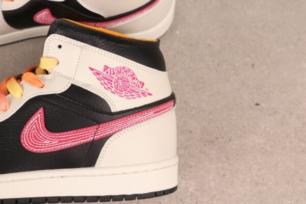AJ 1 Mid SE Edge ‘Flight Club’ IB7007-107 AJ 1 Mid SE Edge ‘Flight Club’ IB7007-107