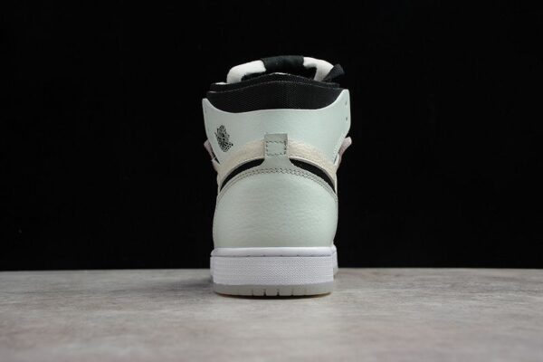 AJ 1 High Zoom CMFT ‘Easter’ CT0979-101 AJ 1 High Zoom CMFT ‘Easter’ CT0979-101