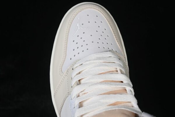 AJ 1 High OG ‘Sail Elephant Print Swoosh’ IH4363-100 AJ 1 High OG ‘Sail Elephant Print Swoosh’ IH4363-100