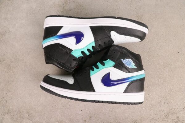 AJ 1 Mid SE ‘Formula 23’ FQ8095-001 AJ 1 Mid SE ‘Formula 23’ FQ8095-001