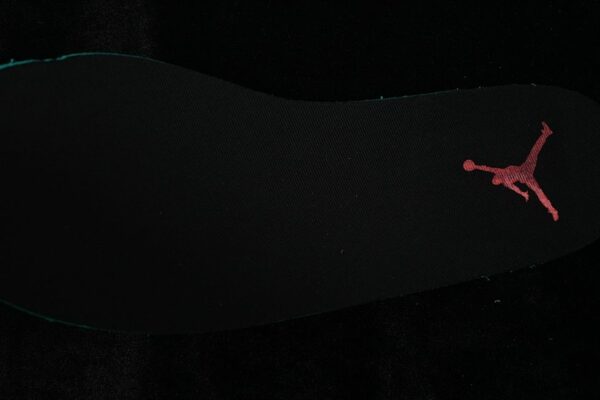 AJ CMFT Era ‘Black Wolf Grey Infrared’ HJ6777-006
