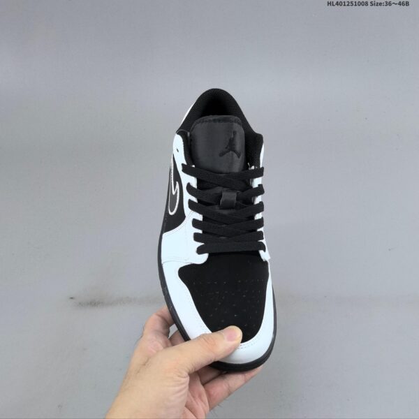 AJ 1 Low Black/White 553558-093 AJ 1 Low Black/White 553558-093