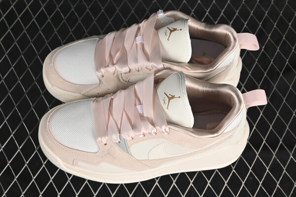 AJ CMFT Era ‘Soft Pearl’ IH7325-101 AJ CMFT Era ‘Soft Pearl’ IH7325-101