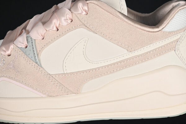 AJ CMFT Era ‘Soft Pearl’ IH7325-101 AJ CMFT Era ‘Soft Pearl’ IH7325-101