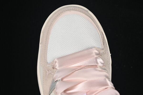 AJ CMFT Era ‘Soft Pearl’ IH7325-101 AJ CMFT Era ‘Soft Pearl’ IH7325-101