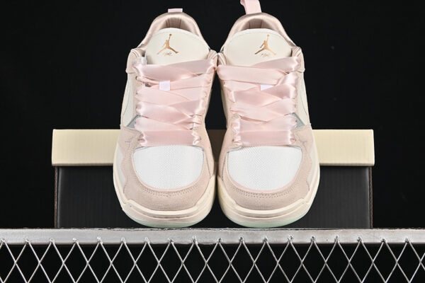 AJ CMFT Era ‘Soft Pearl’ IH7325-101 AJ CMFT Era ‘Soft Pearl’ IH7325-101