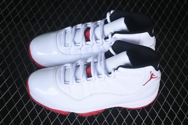AJ 11 Retro ‘White Varsity Red’ CT8012-160