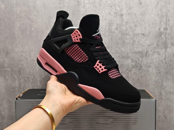 AJ 4 Retro ‘Pink Thunder’ HV0823-001