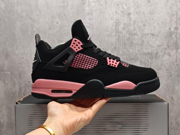 AJ 4 Retro ‘Pink Thunder’ HV0823-001