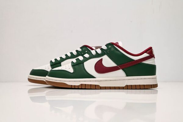 Nike Dunk Low ‘Gorge Green / Team Red’ FB7160-161