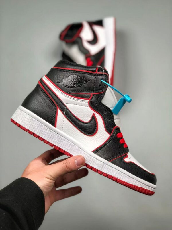 AJ 1 Retro High OG “Bloodline” 555088-062 AJ 1 Retro High OG “Bloodline” 555088-062