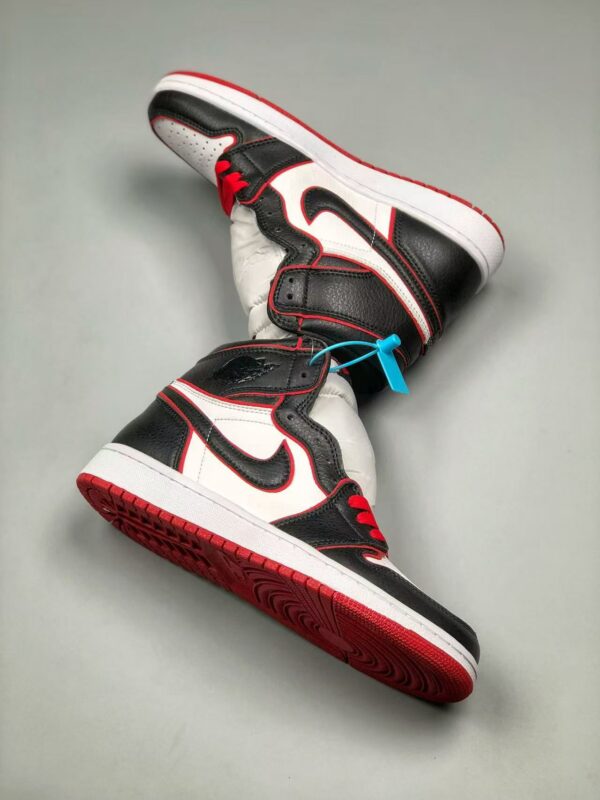 AJ 1 Retro High OG “Bloodline” 555088-062 AJ 1 Retro High OG “Bloodline” 555088-062