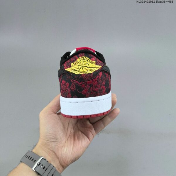 AJ 1 Retro Low OG ‘Last Dance At The Garden’ IR0088-001