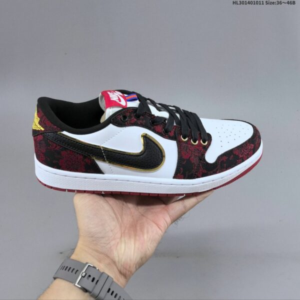 AJ 1 Retro Low OG ‘Last Dance At The Garden’ IR0088-001