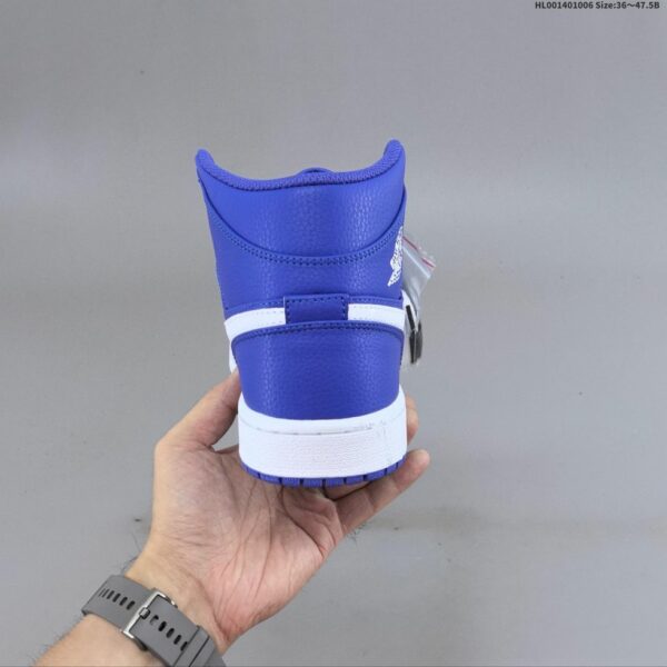 AJ 1 Retro High OG ‘Hyper Royal’ 575441-401