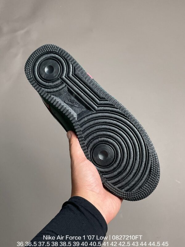 AF1 ’07 LV8 Patent “Beef and Broccoli” IX4088-352