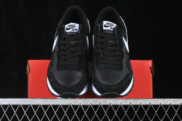 Nike Air Pegasus 83 ‘Black White’ DH8229-001