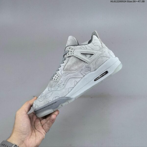AJ 4 Retro x KAWS ‘Cool Grey’ 930155-003