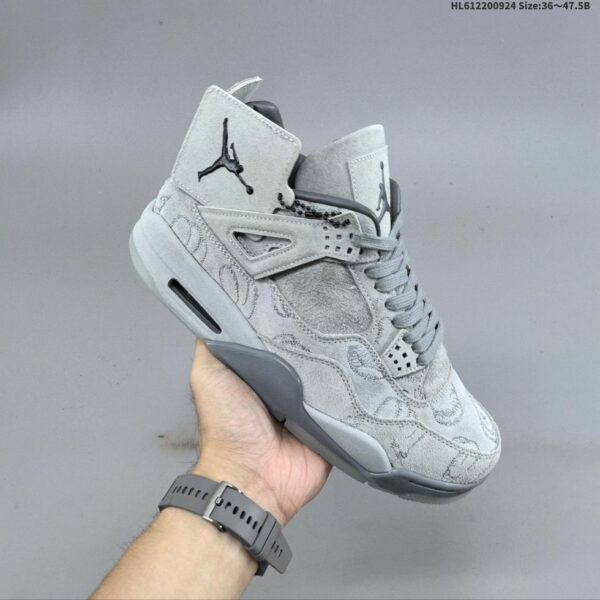 AJ 4 Retro x KAWS ‘Cool Grey’ 930155-003