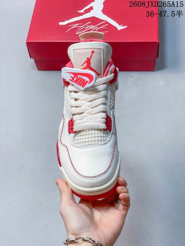 AJ 4 Retro ‘Sierra Red’ HV0823-108 AJ 4 Retro ‘Sierra Red’ HV0823-108