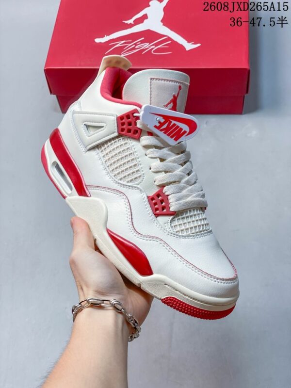 AJ 4 Retro ‘Sierra Red’ HV0823-108 AJ 4 Retro ‘Sierra Red’ HV0823-108