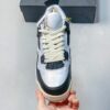 AJ 4 Retro ‘Pure Platinum’ FZ8585-070
